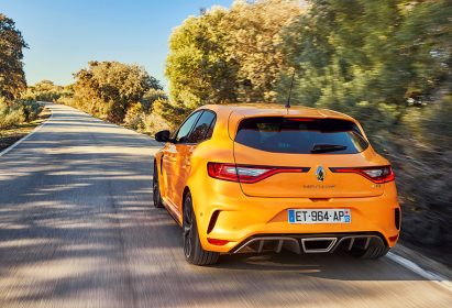 21202849_2018_new_renault_megane_r_s_sport_chassis_tests_drive_in_spain